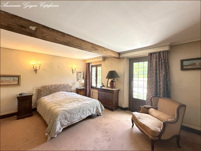 Maison - 393 m² - 11 pièces