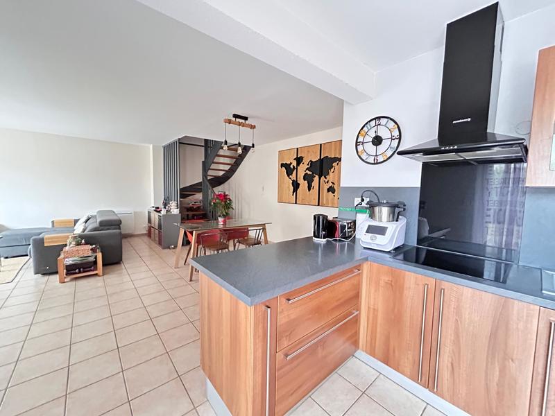 Maison - 90 m² - 4 pièces