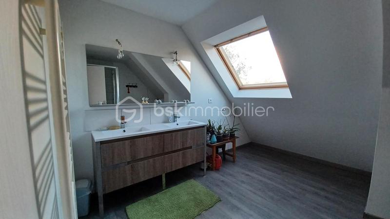 Maison traditionnelle - 145 m² - 9 pièces