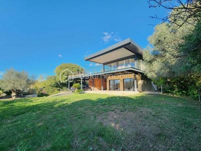 Maison d'architecte - 180 m² - 3 pièces