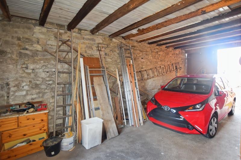 Maison - 99 m² - 4 pièces