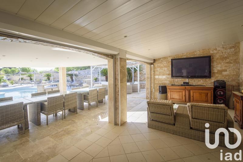 Maison - 226 m² - 8 pièces