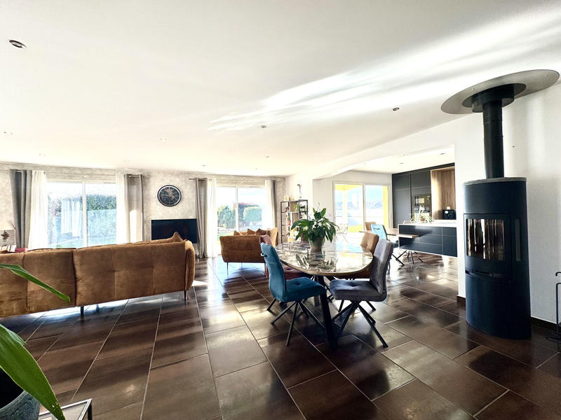 Maison - 150 m² - 5 pièces