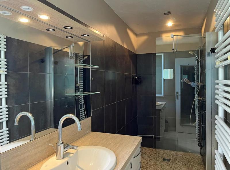 Villa - 170 m² - 6 pièces