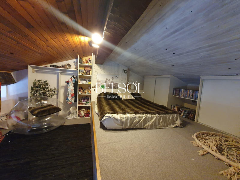 Loft - 75 m² - 3 pièces