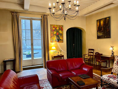 Appartement - 183 m² - 7 pièces