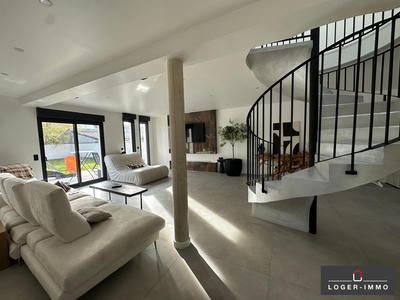 Maison - 190 m² - 6 pièces