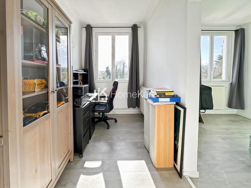 Maison - 202 m² - 5 pièces