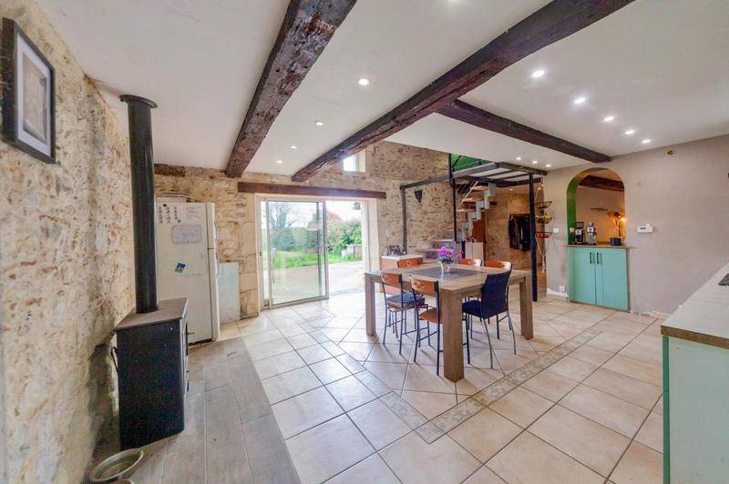 Maison - 271 m² - 11 pièces