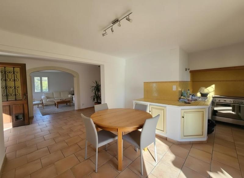 Villa - 145 m² - 6 pièces