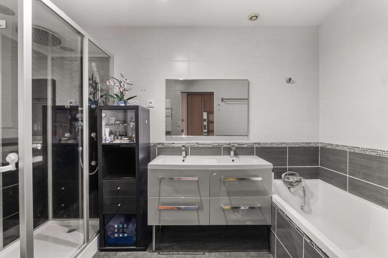 Appartement - 84 m² - 4 pièces