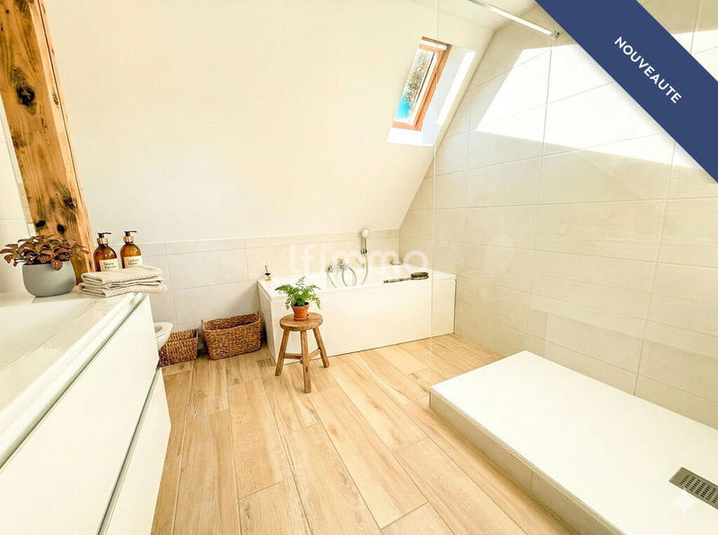 Maison - 175 m² - 8 pièces