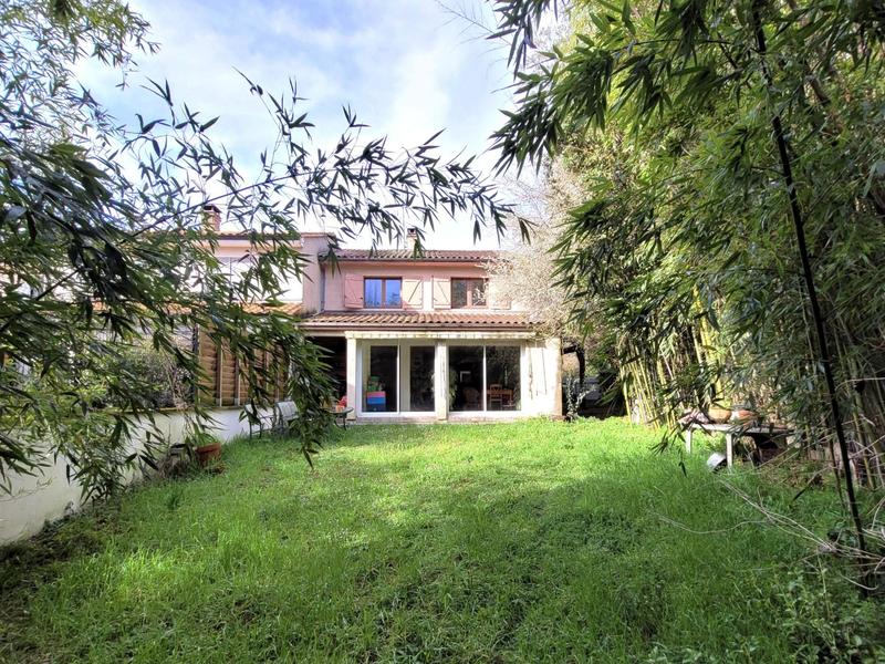 Maison - 106 m² - 5 pièces