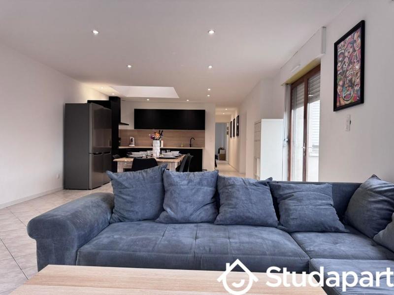 Chambre - 12 m² - 1 pièce