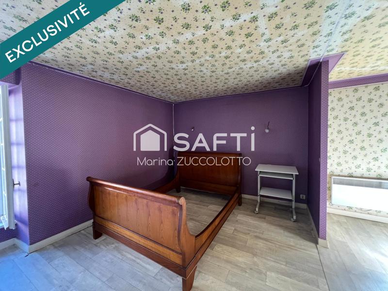 Maison - 221 m² - 10 pièces