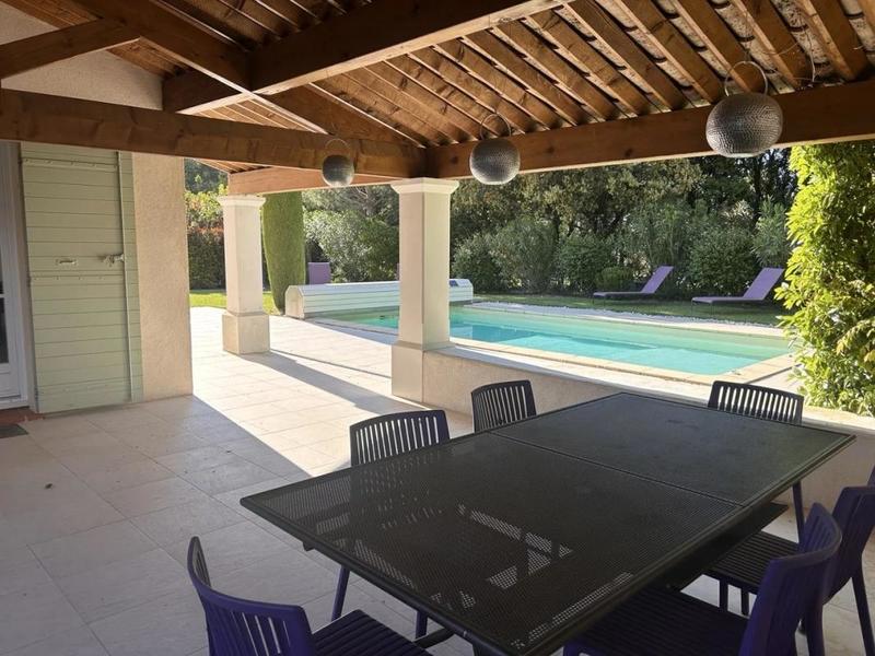 Propriété - 174 m² - 5 pièces