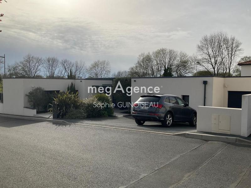 Maison - 176 m² - 6 pièces