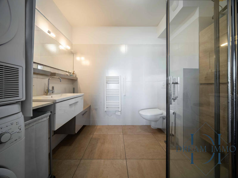 Appartement - 105 m² - 4 pièces