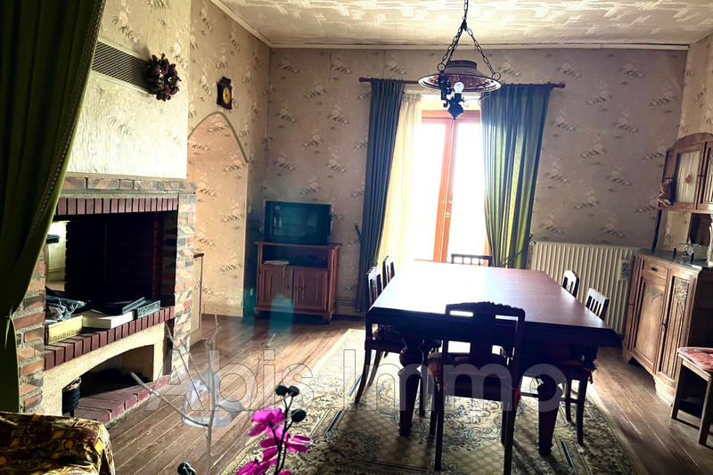 Maison - 90 m² - 5 pièces