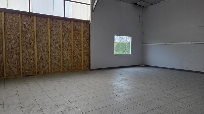 Entrepôt - 118 m²