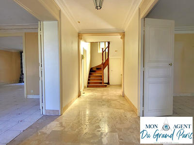 Maison - 180 m² - 7 pièces