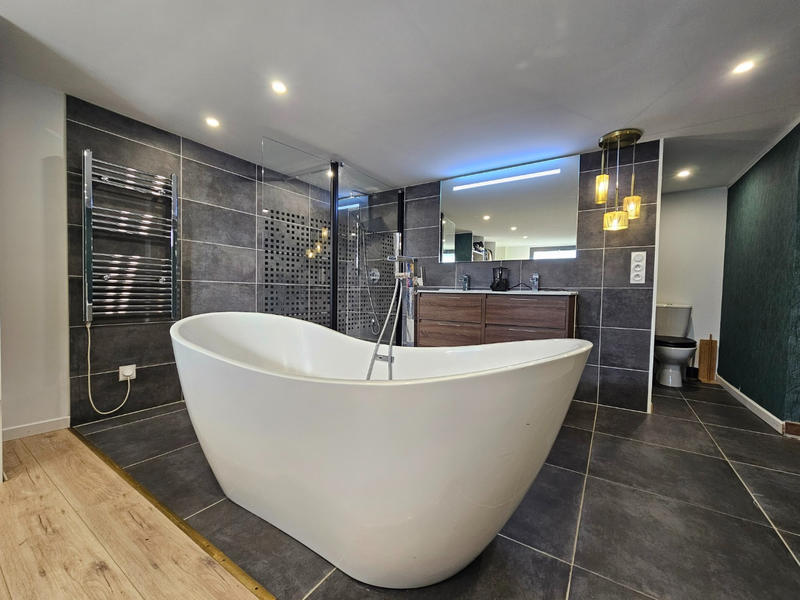 Maison - 160 m² - 6 pièces