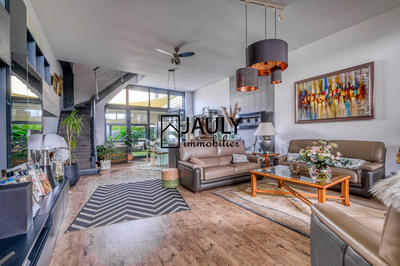 Maison contemporaine - 328 m² - 8 pièces