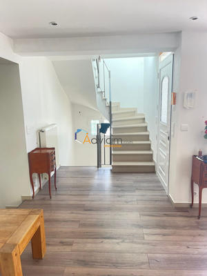 Maison - 230 m² - 8 pièces