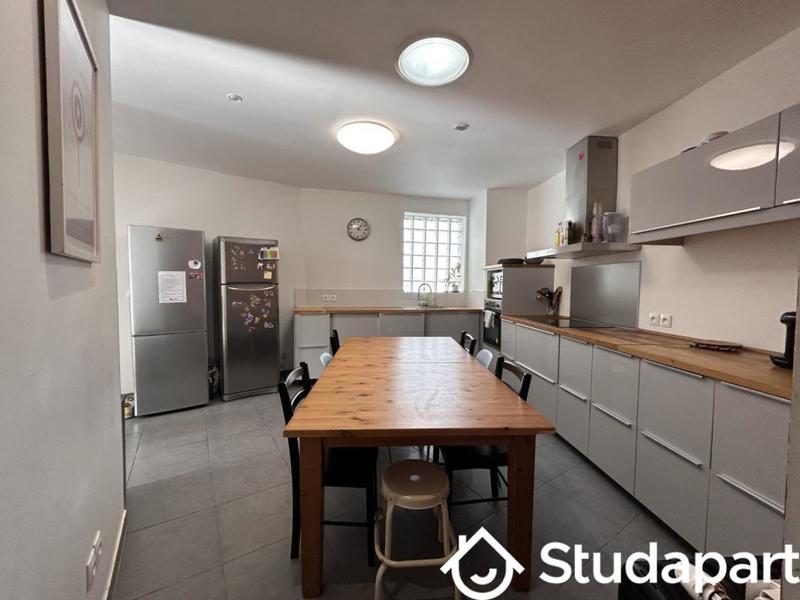 Chambre - 11 m² - 1 pièce