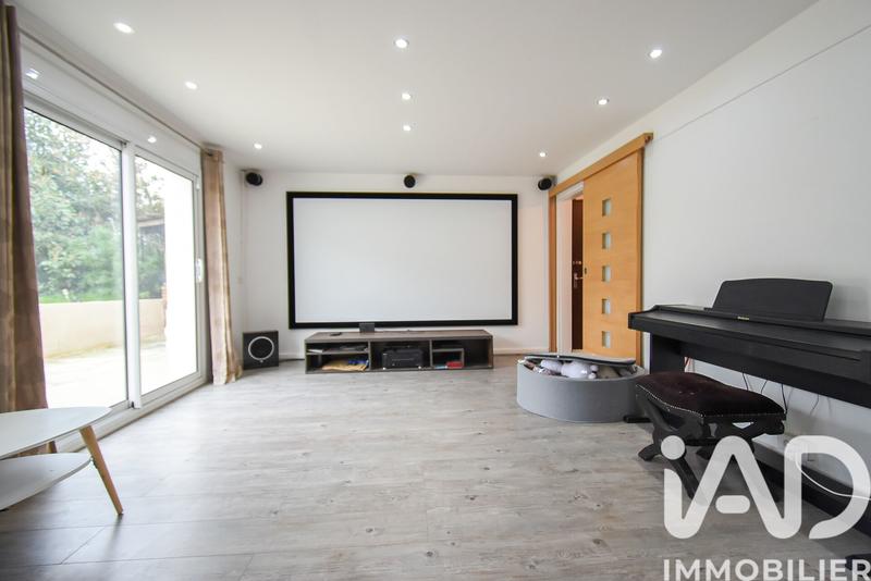 Maison - 180 m² - 8 pièces