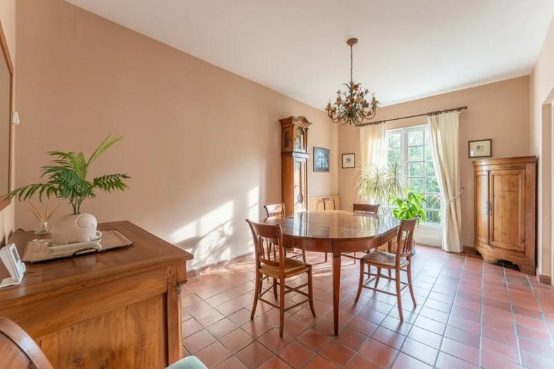 Maison - 211 m² - 6 pièces