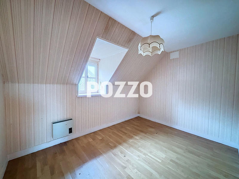 Maison - 176 m² - 9 pièces