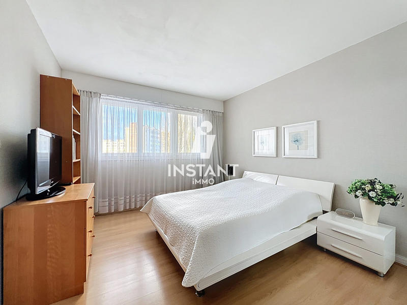 Appartement - 99 m² - 5 pièces