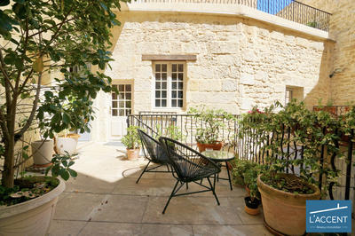 Maison - 437 m² - 14 pièces