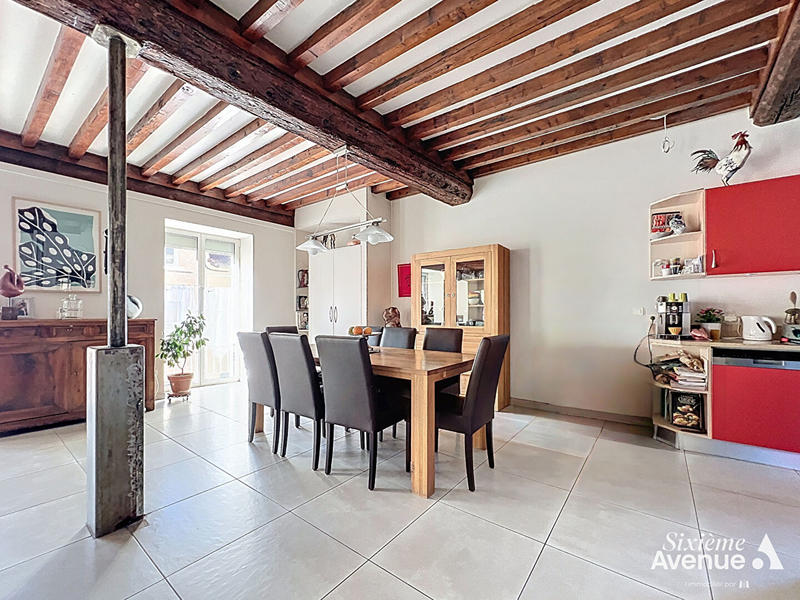 Appartement - 160 m² - 6 pièces