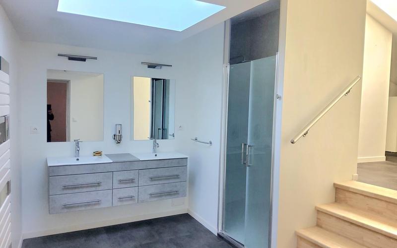 Maison - 225 m² - 7 pièces