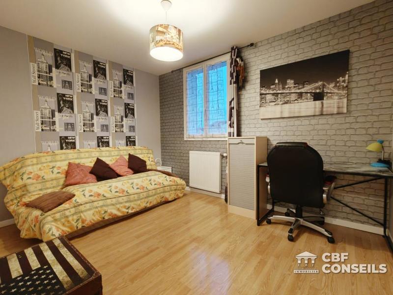 Maison - 95 m² - 5 pièces