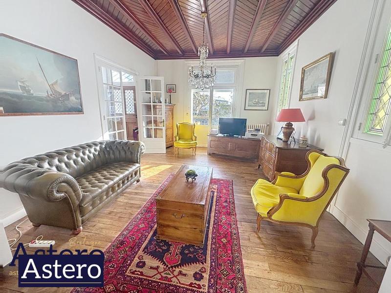 Maison - 145 m² - 7 pièces