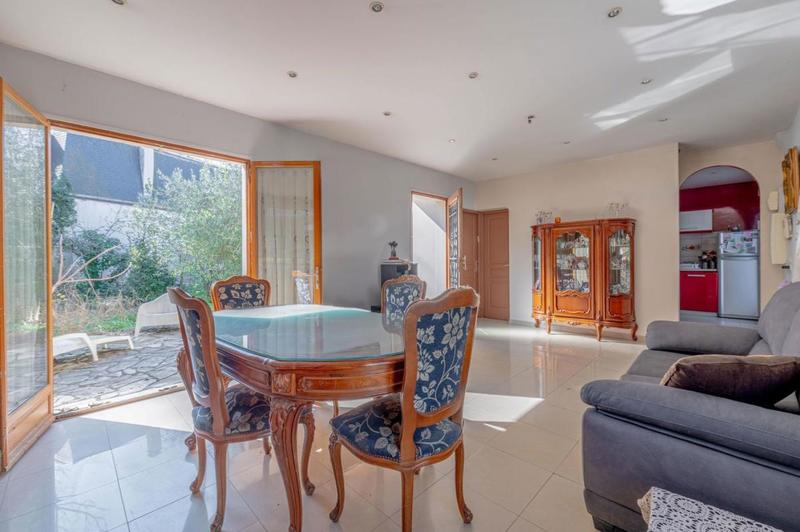 Maison - 86 m² - 4 pièces