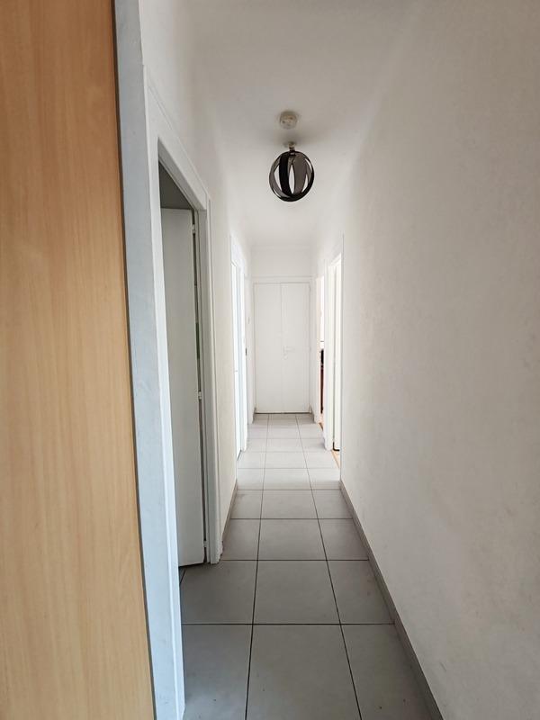 Maison - 92 m² - 6 pièces