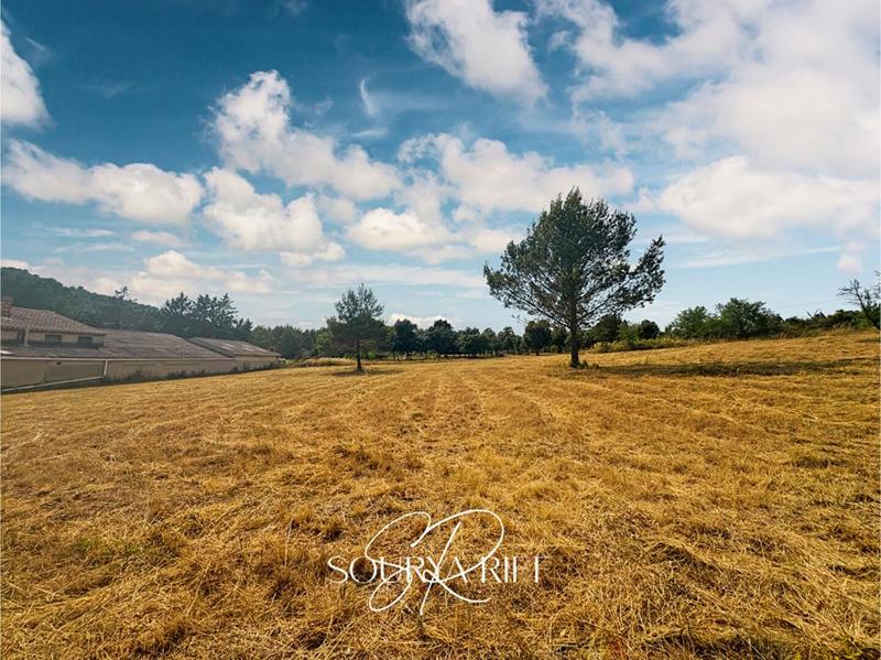 Terrain constructible - 3 290 m²