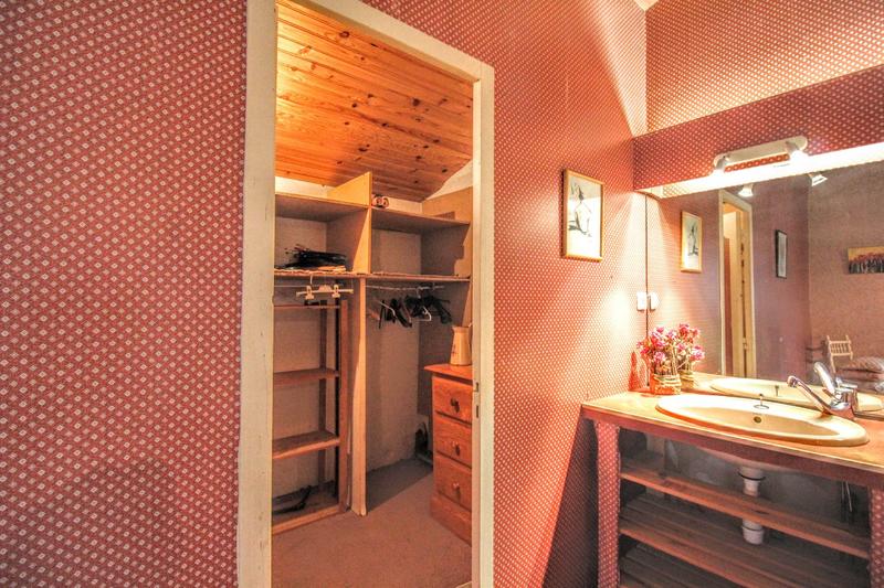 Maison - 220 m² - 8 pièces