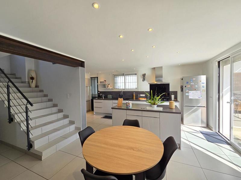 Maison - 110 m² - 4 pièces