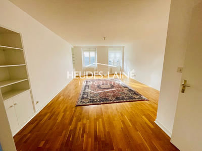 Appartement - 85 m² - 3 pièces