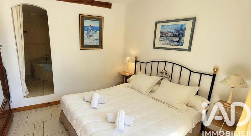 Maison - 423 m² - 17 pièces