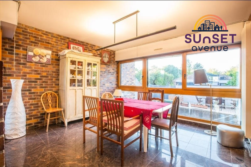 Maison contemporaine - 137 m² - 7 pièces