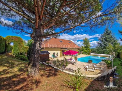 Villa - 295 m² - 9 pièces