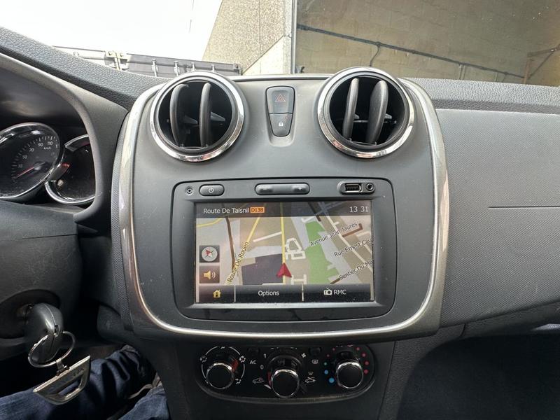Dacia Sandero 1.5 dCi 75 Fap Laureate Climatisation / Navigation Gps Kit Distribution avec Pae Ok Suivi Entretien