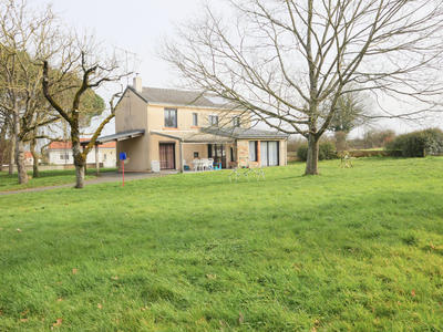 Maison - 135 m² - 6 pièces