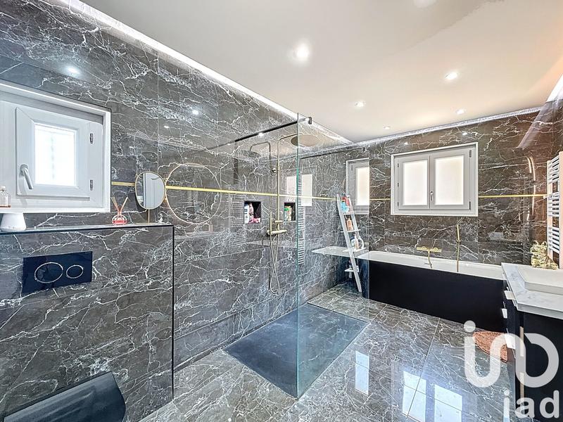 Maison - 150 m² - 5 pièces